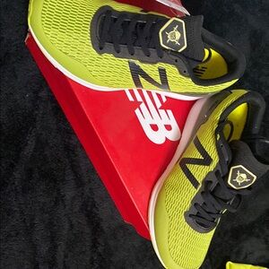 New Balance Green and Black Sneakers with Breathable Mesh